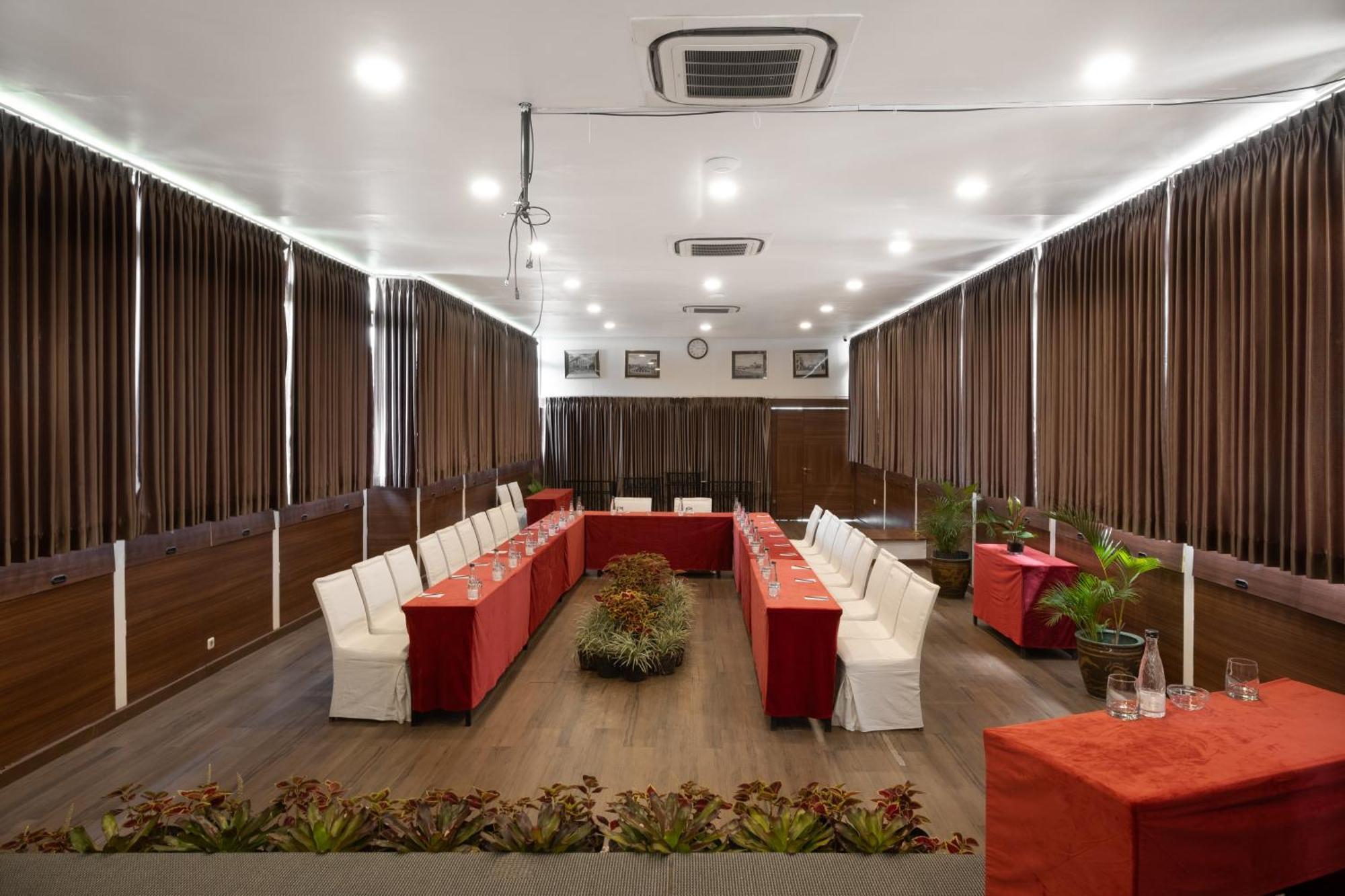 House Sangkuriang 3* Bandung